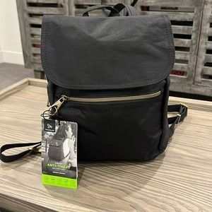 Travelon Anti-Theft Signature Slim Backpack, black